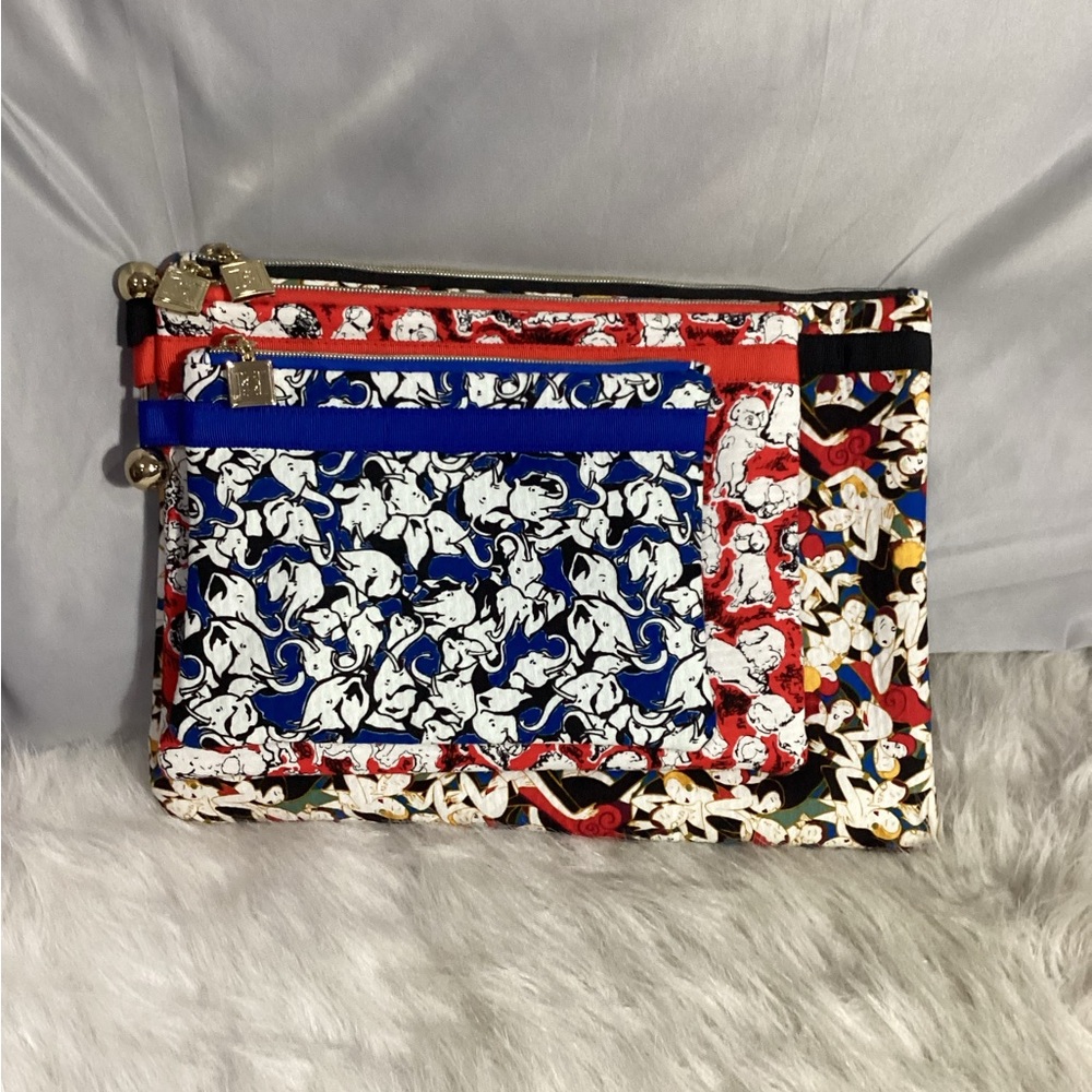 SOLD…….NWOT Nieman Marcus/ Target/ Carolina Herrera 3pc Quilted Travel Bags - Picture 2 of 15